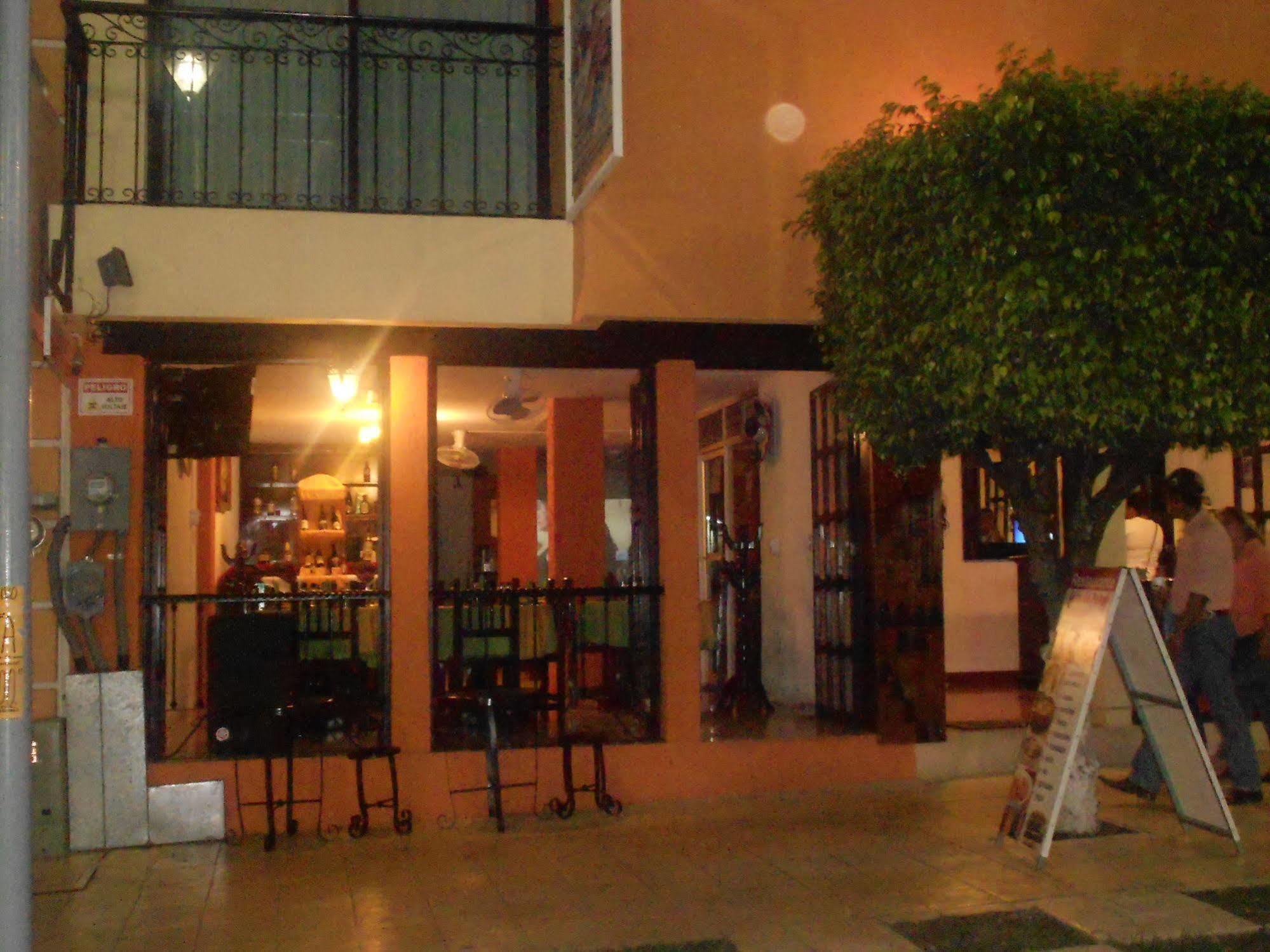 Hotel Casa De Pakal Palenque Exterior foto